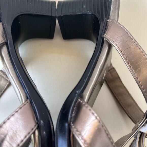 SBICCA of Colifornia Goldie Metallic Strappy Heeled Sandals Size 7.5W Flowers - Picture 13 of 14